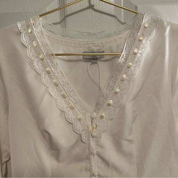 Petite Studio Joelle Lace Button-Up Blouse - Picture 5 of 8